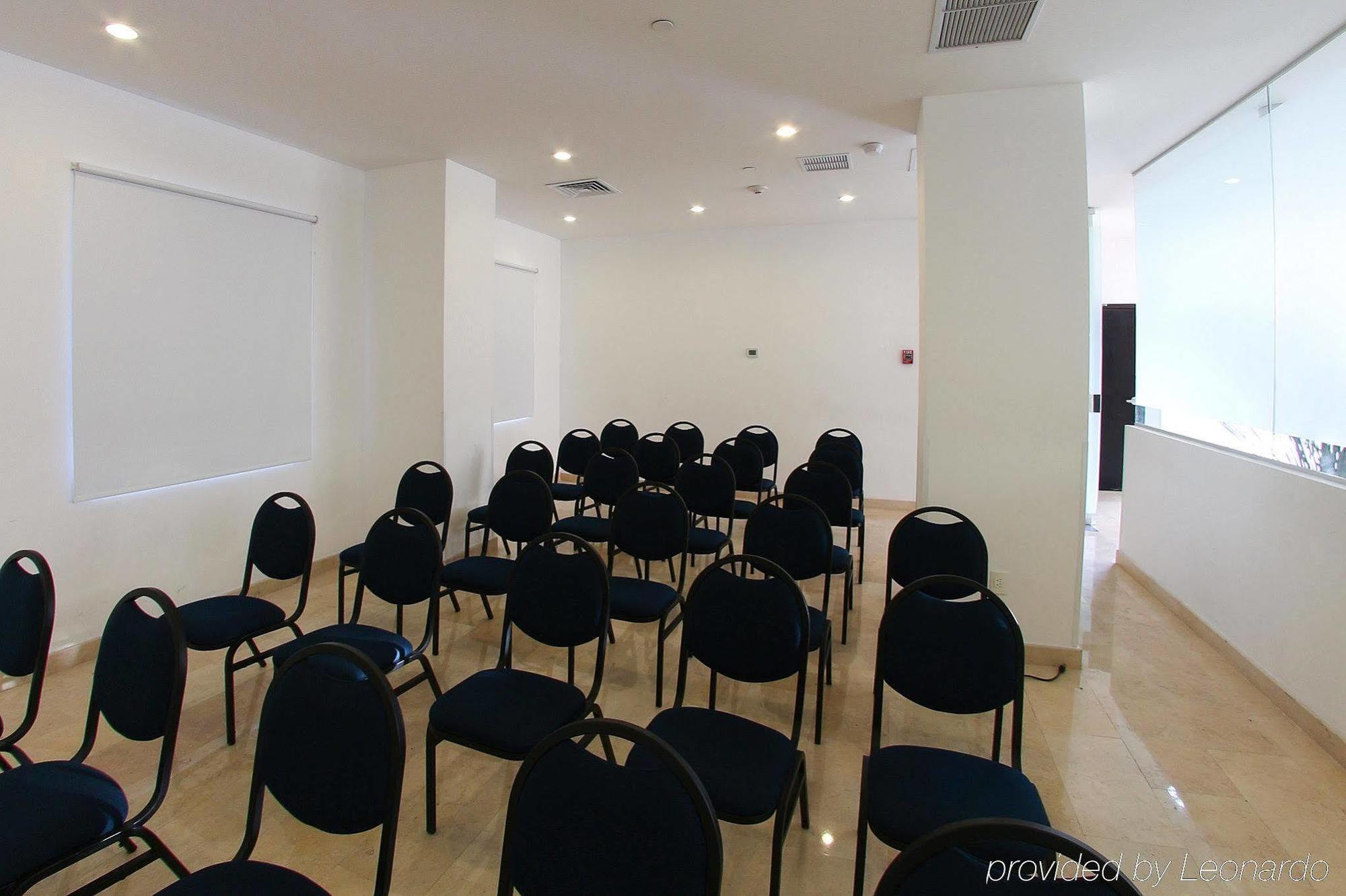 One Culiacan Forum Luaran gambar